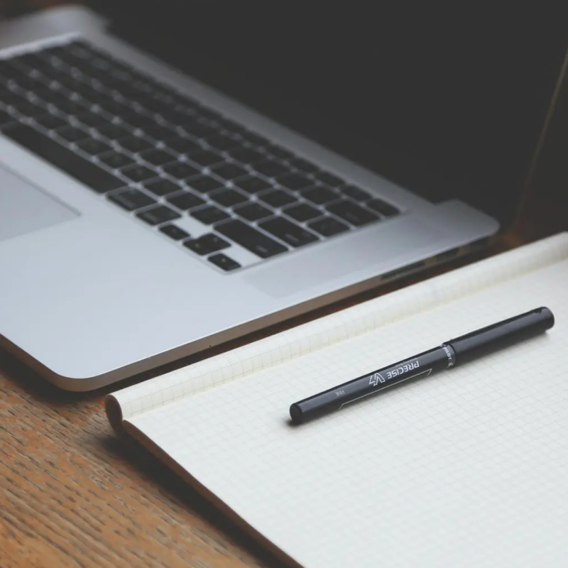 かっこいい 求人募集 instagram投稿 青 赤 紺 建設 正社員 (5)